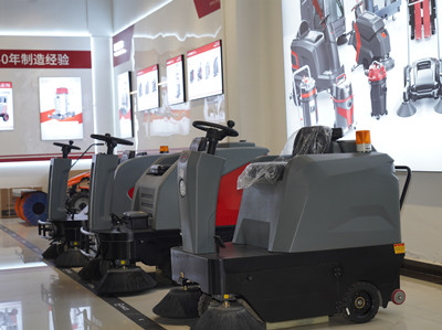 電動掃地機(jī) 電動掃地機(jī)