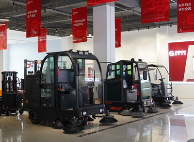 電動(dòng)掃地車 電動(dòng)掃地車