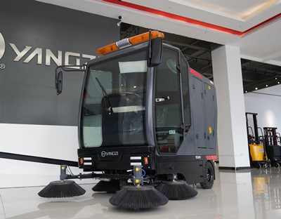 電動(dòng)掃地車 電動(dòng)掃地車