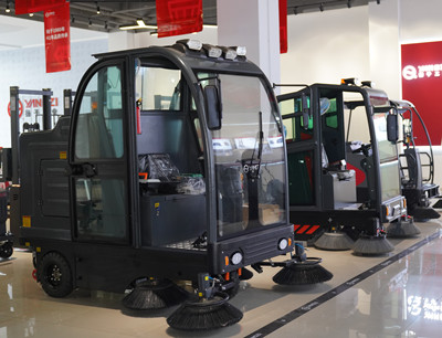 掃地車廠家 掃地車廠家