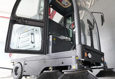 駕駛式掃地機(jī) 駕駛式掃地機(jī)