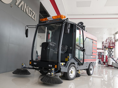 駕駛式掃地機(jī) 駕駛式掃地機(jī)