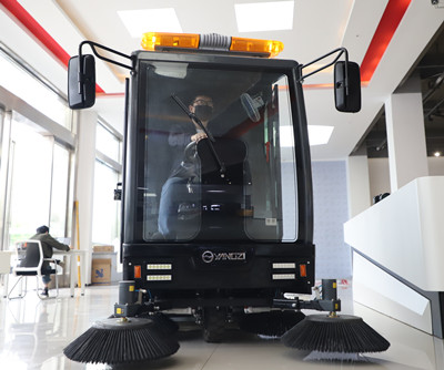 電動(dòng)掃地車(chē) 電動(dòng)掃地車(chē)